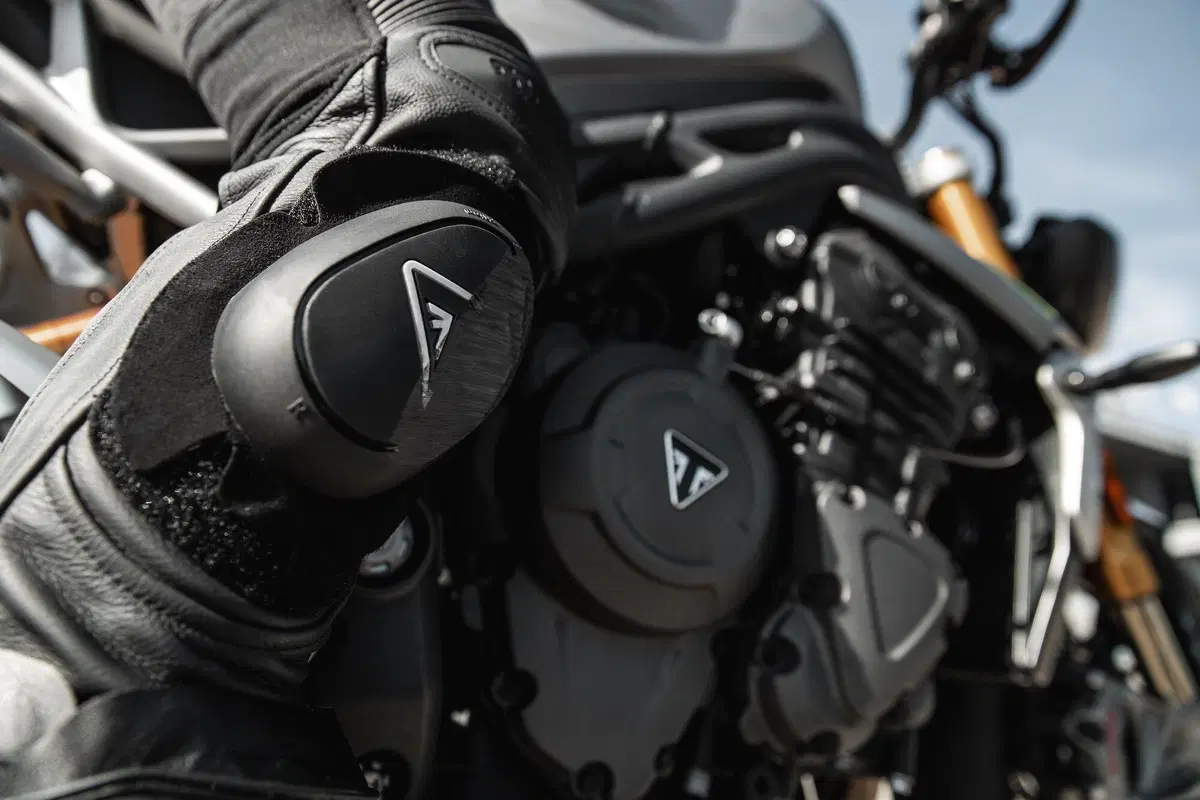 Triumph Speed Triple 1200 RS: tutti i dati e le immagini (18)