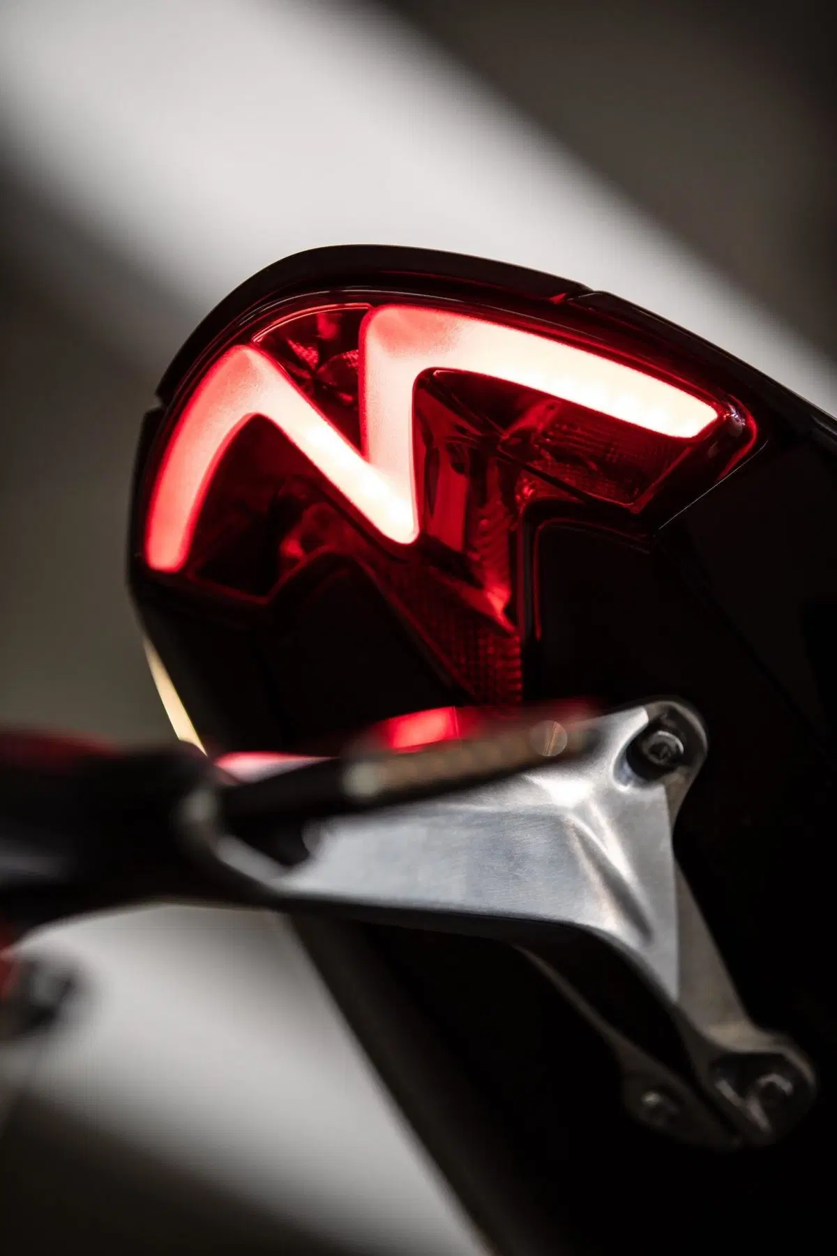 Triumph Speed Triple 1200 RS: tutti i dati e le immagini (16)