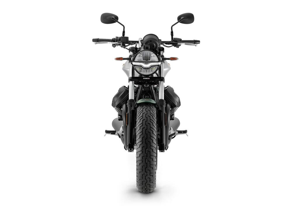 Moto Guzzi V9 Bobber Centenario (2021 - 22) (3)