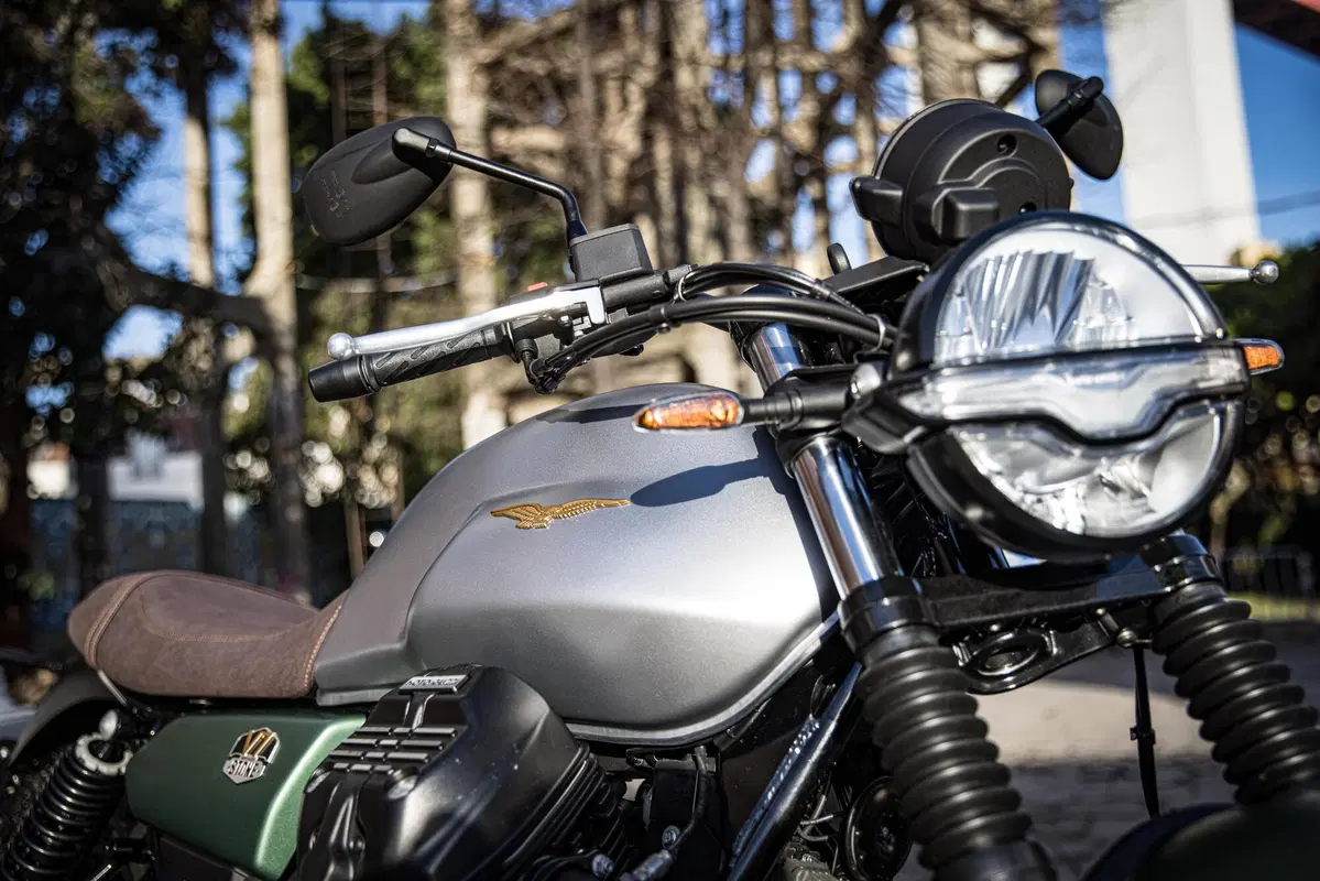 Moto Guzzi V7 V7 Stone Centenario (2021 - 22) (11)