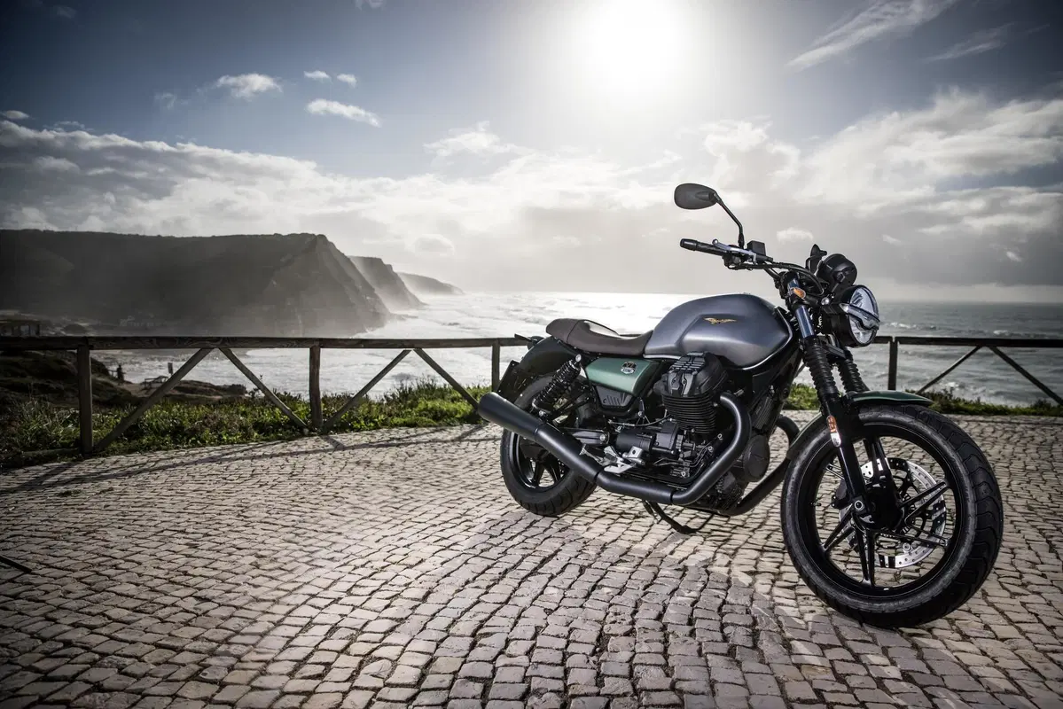 Moto Guzzi V7 V7 Stone Centenario (2021 - 22) (16)