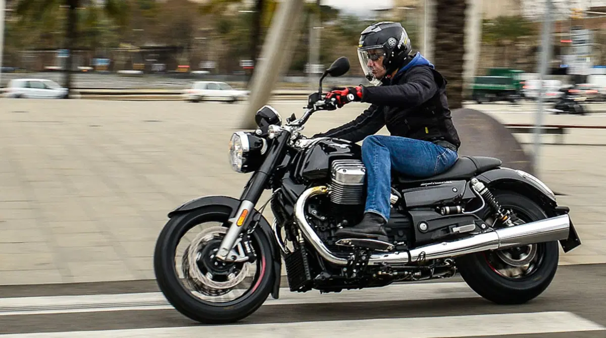 Moto Guzzi California Custom 1400 (5)