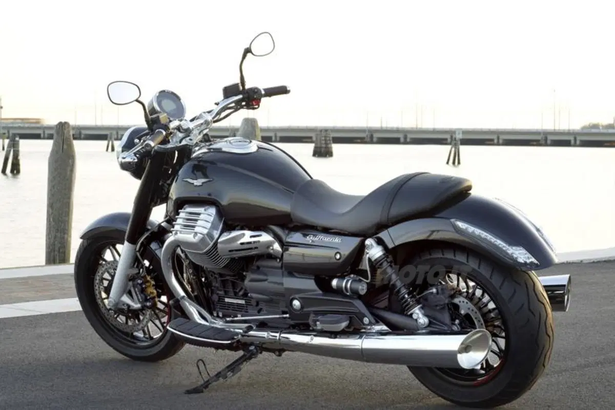 Moto Guzzi California Custom 1400 (21)