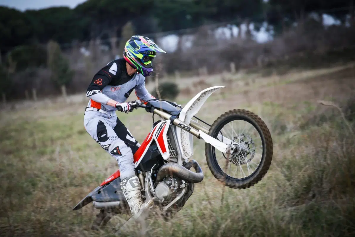 Pietro Salina nel 2021 nel Team Maddii Racing insieme a Fantic Motor (2)