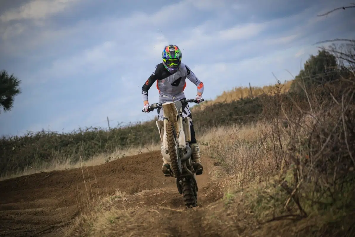 Pietro Salina nel 2021 nel Team Maddii Racing insieme a Fantic Motor (3)
