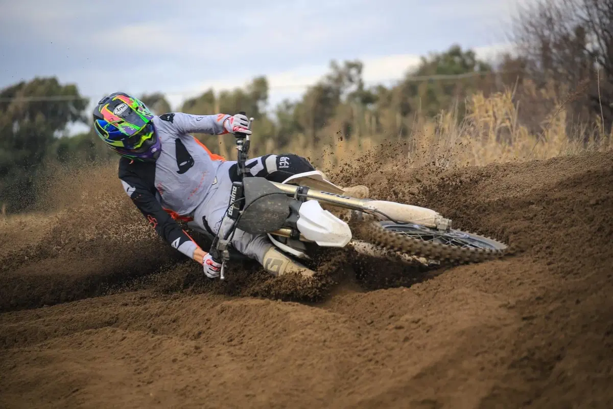 Pietro Salina nel 2021 nel Team Maddii Racing insieme a Fantic Motor (6)