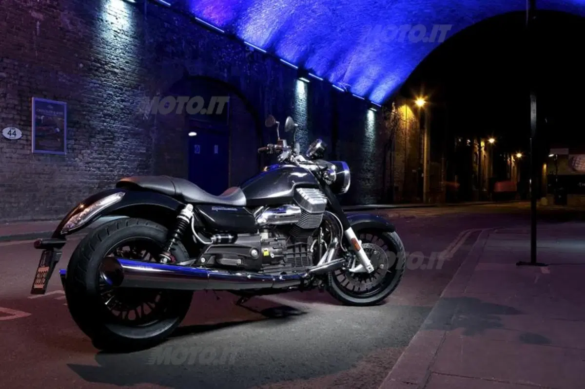 Moto Guzzi California Custom 1400 (31)