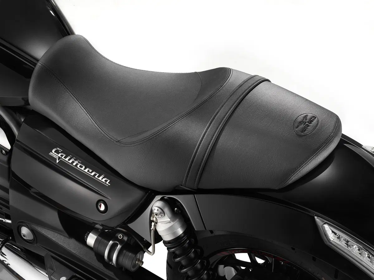 Moto Guzzi California Custom 1400 (41)