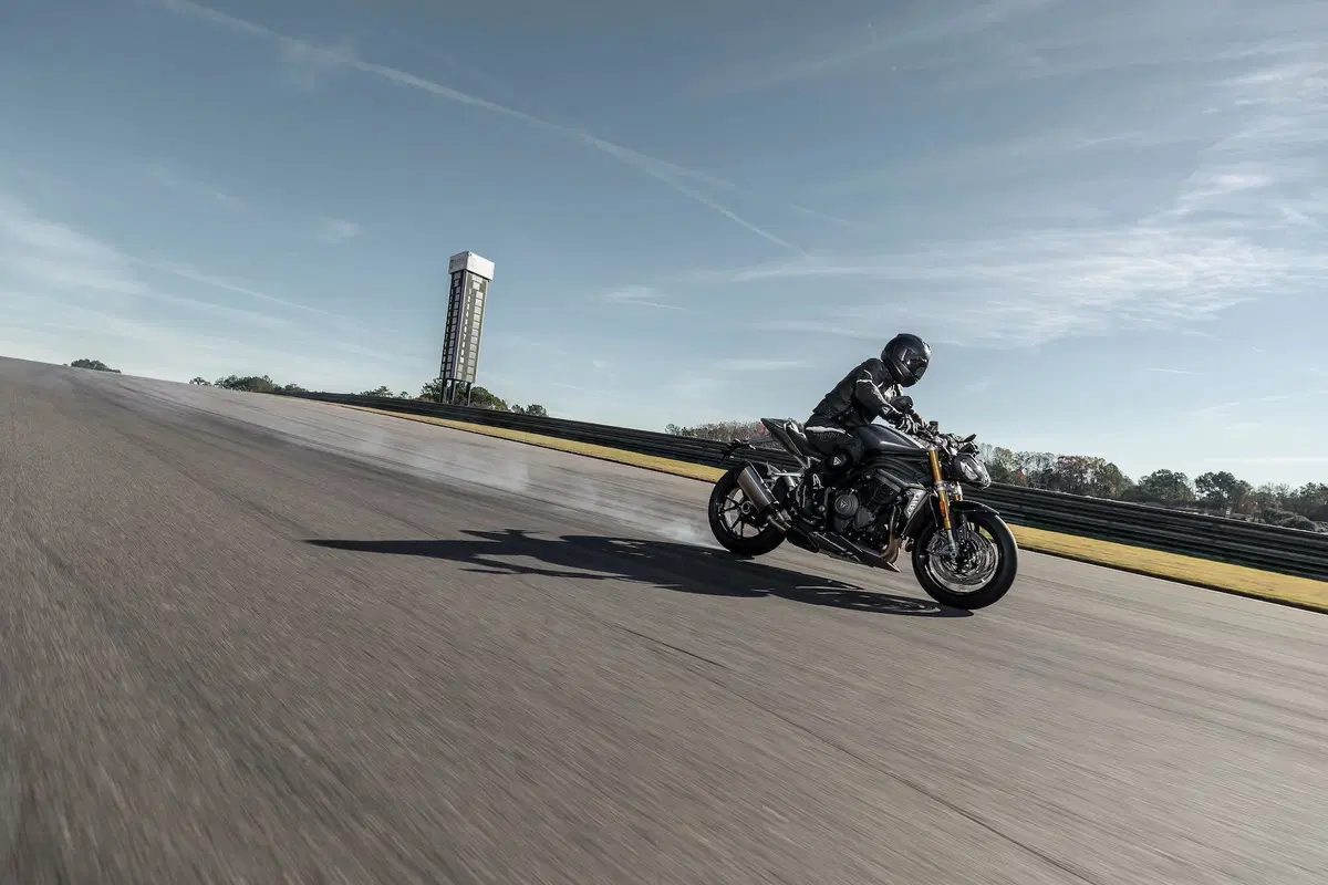 Triumph Speed Triple 1200 RS: tutti i dati e le immagini (5)