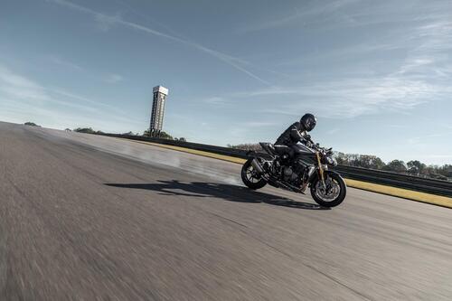 Triumph Speed Triple 1200 RS: tutti i dati e le immagini (5)