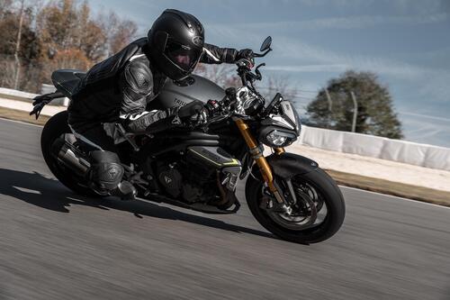 Triumph Speed Triple 1200 RS: tutti i dati e le immagini (8)