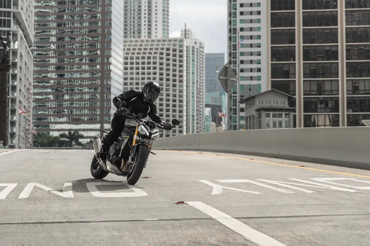 Triumph Speed Triple 1200 RS: tutti i dati e le immagini (10)