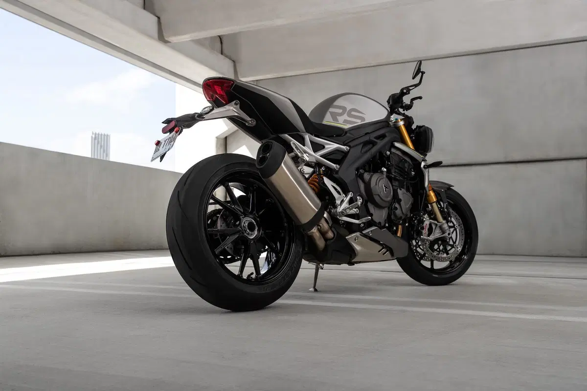 Triumph Speed Triple 1200 RS: tutti i dati e le immagini (23)