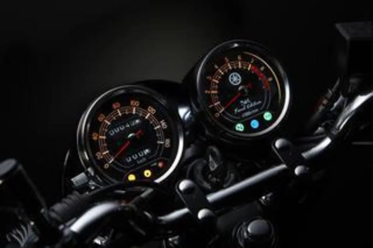Yamaha SR 400 Final Edition: 43 anni di moto leggendarie (7)