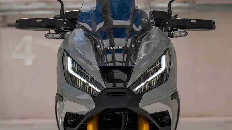 Honda X-ADV 750 DCT (2021 - 24) (2)