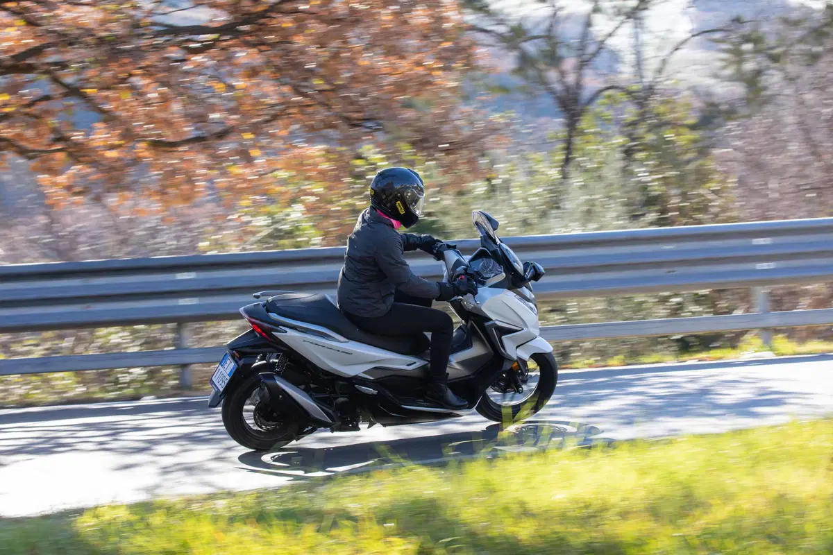 Honda Forza 350 - TEST (5)