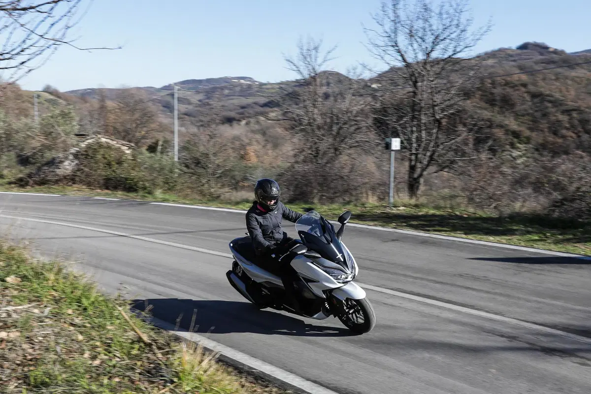 Honda Forza 350 - TEST (10)
