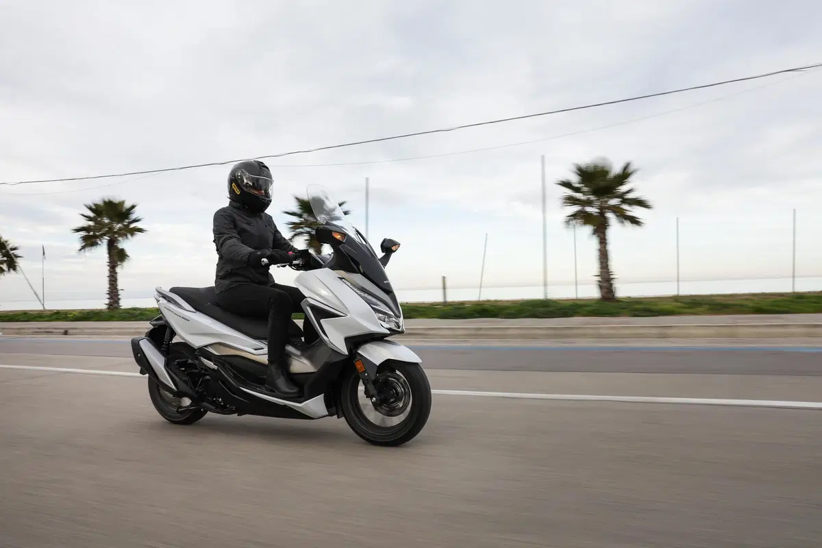 Honda Forza 350 - TEST (11)