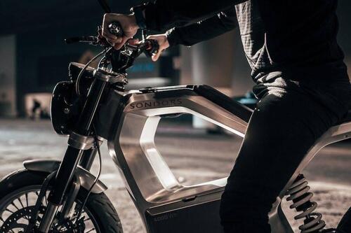 Metacycle Sondors, la moto elettrica che vorrebbe essere una Tesla (9)