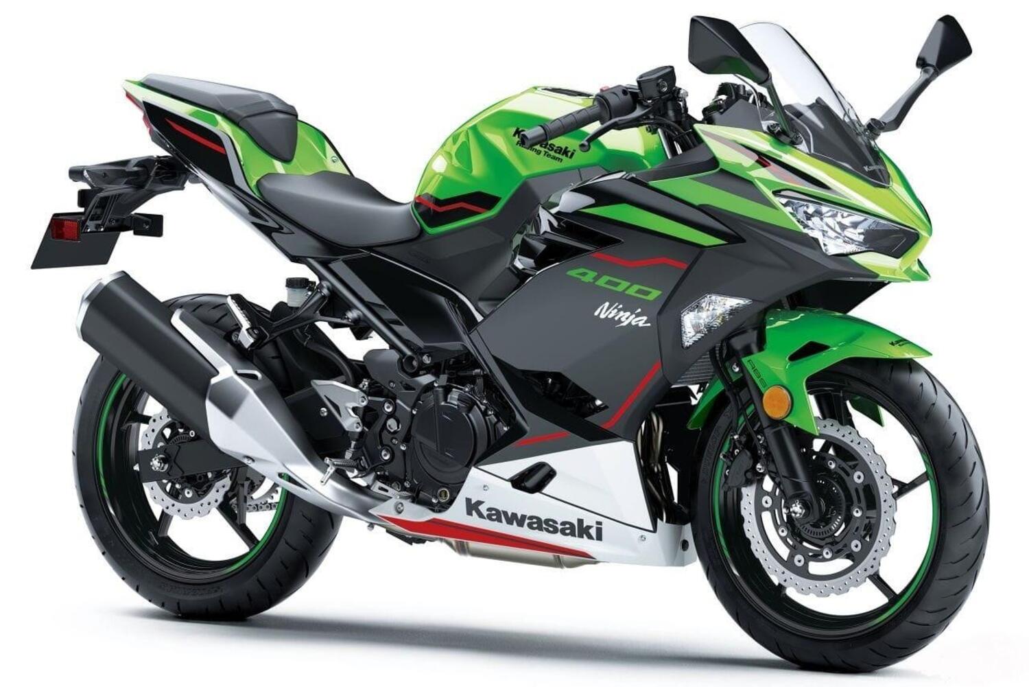 In Giappone Kawasaki guida con Z900 e Ninja 400. Ma Honda è prima