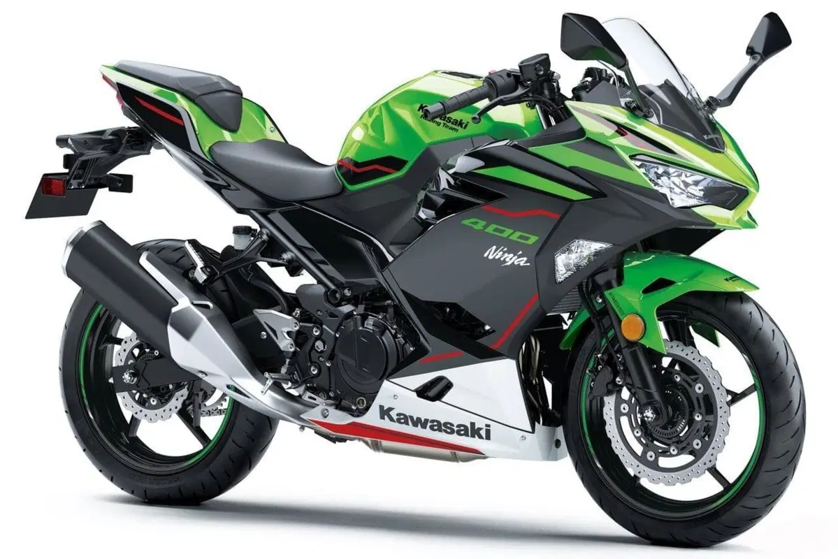 In Giappone Kawasaki guida con Z900 e Ninja 400. Ma Honda &egrave; prima