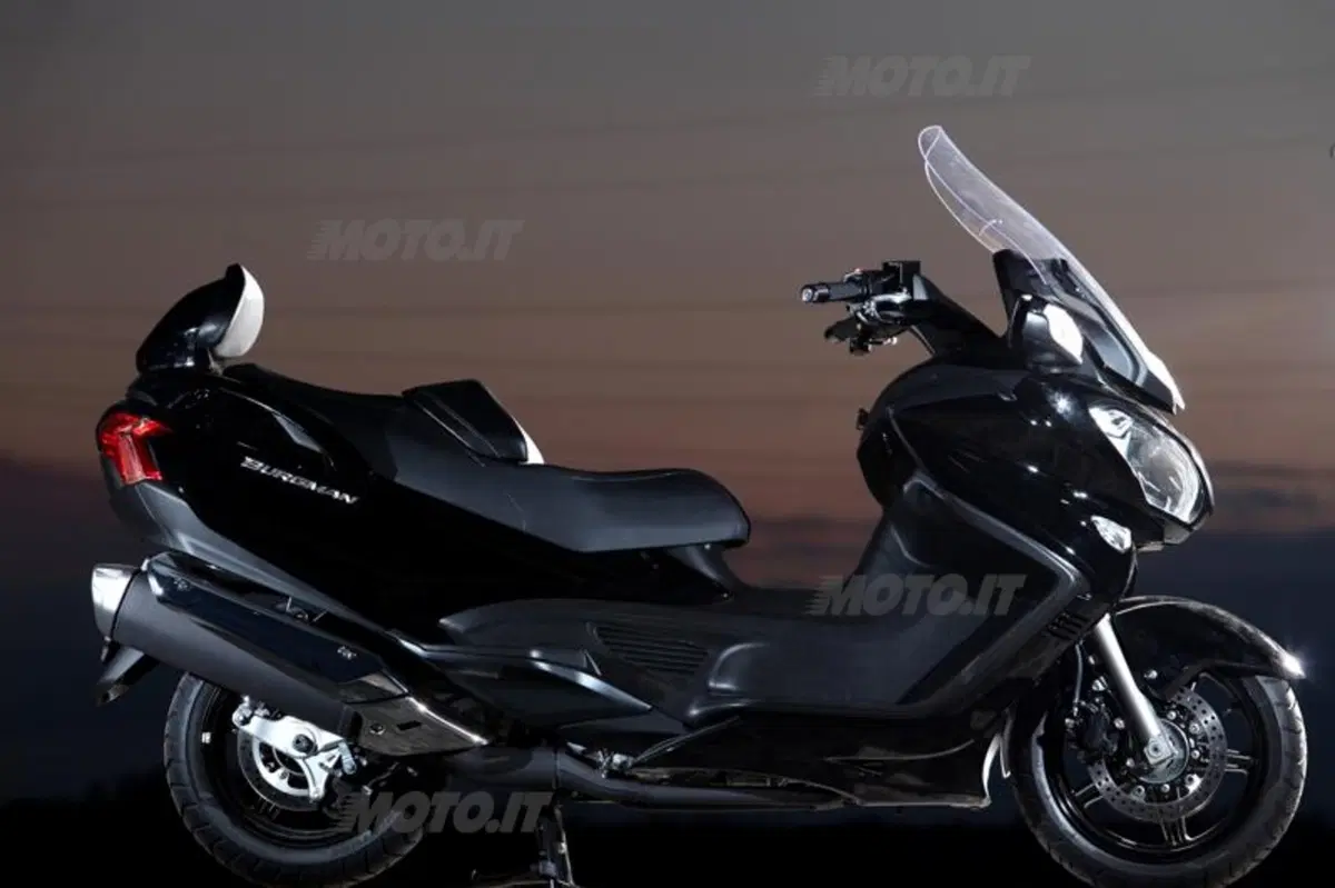 Suzuki Burgman 650 Executive  (22)