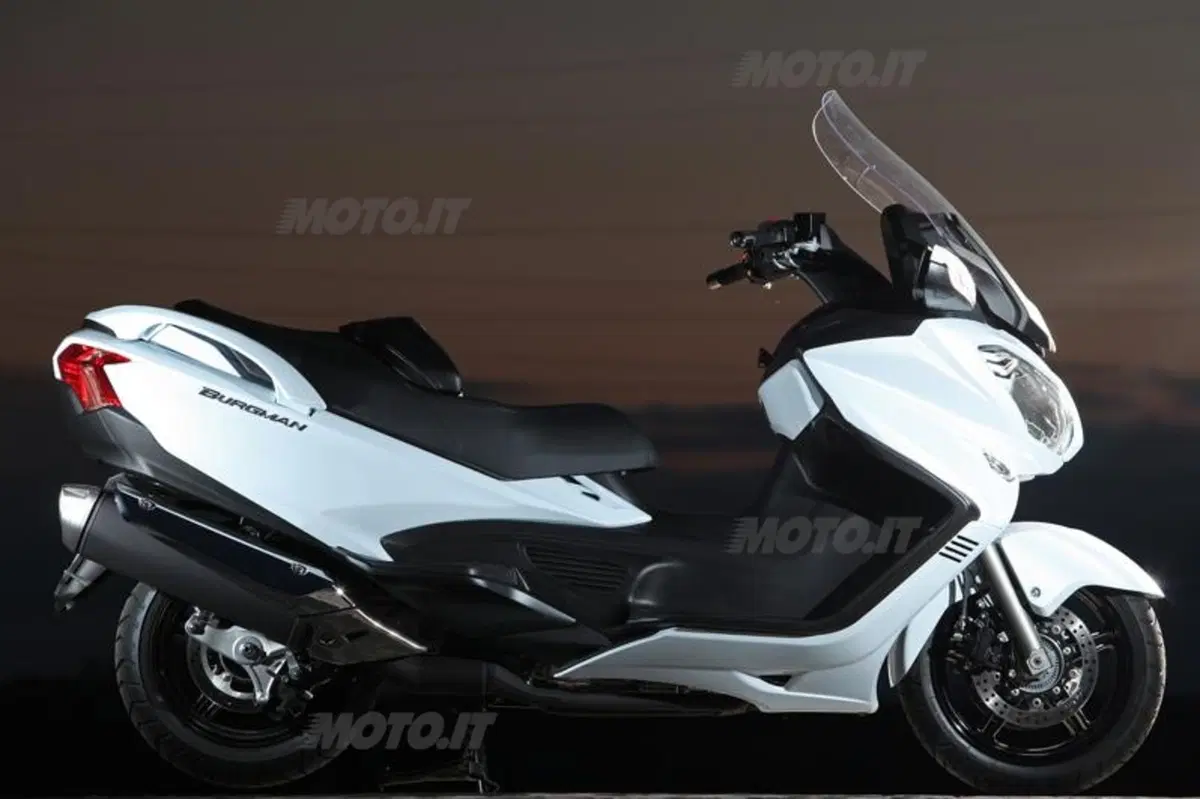 Suzuki Burgman 650 Executive  (23)