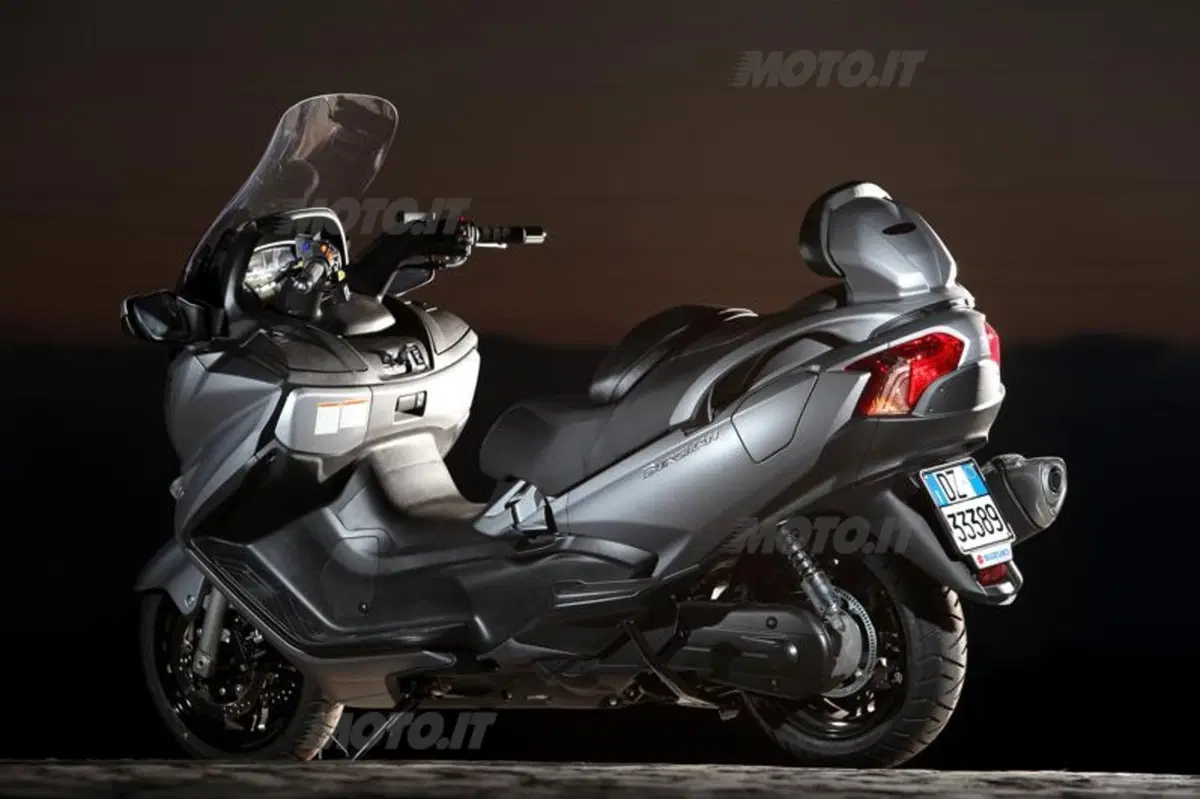 Suzuki Burgman 650 Executive  (27)