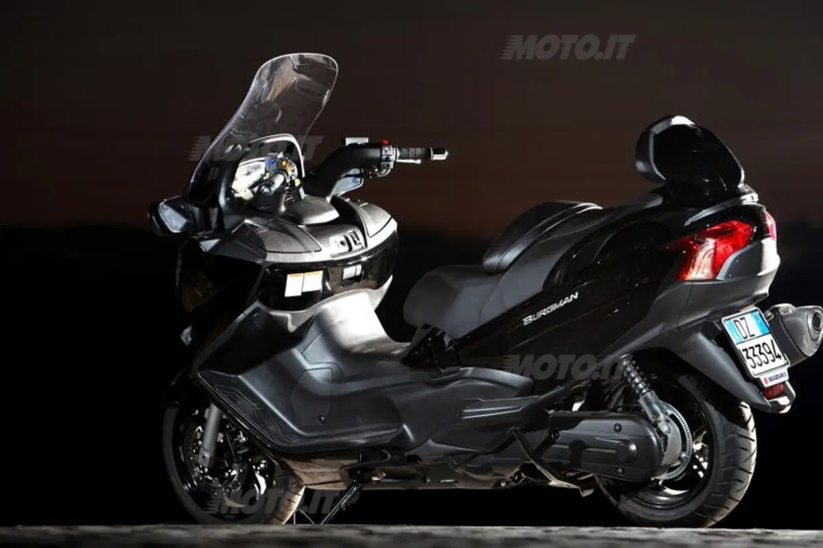 Suzuki Burgman 650 Executive  (29)