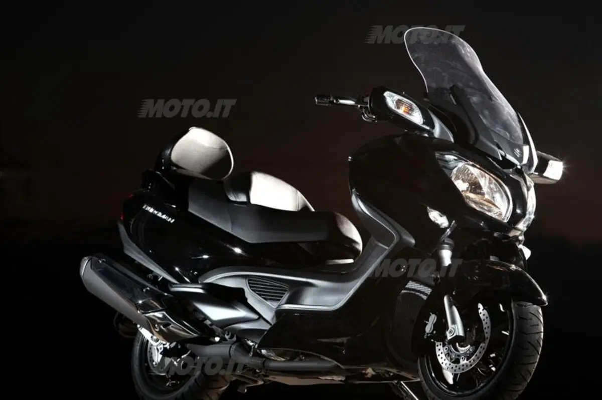 Suzuki Burgman 650 Executive  (30)