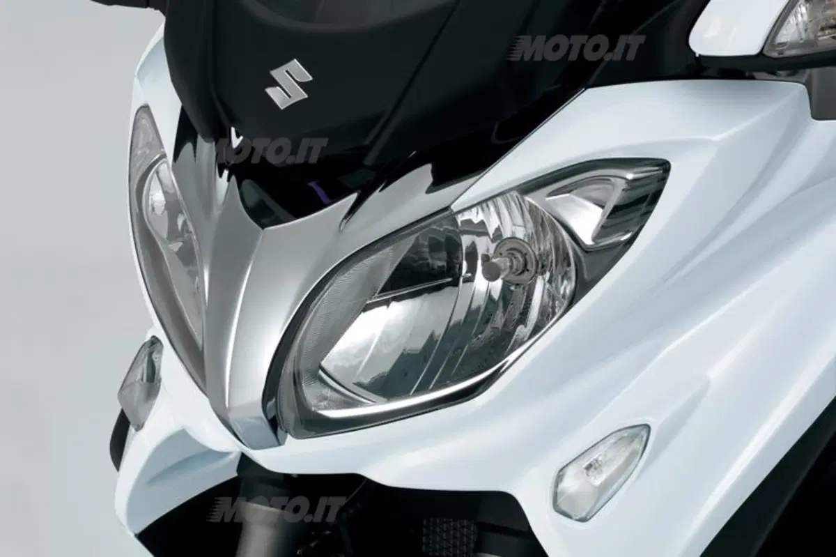 Suzuki Burgman 650 Executive  (34)