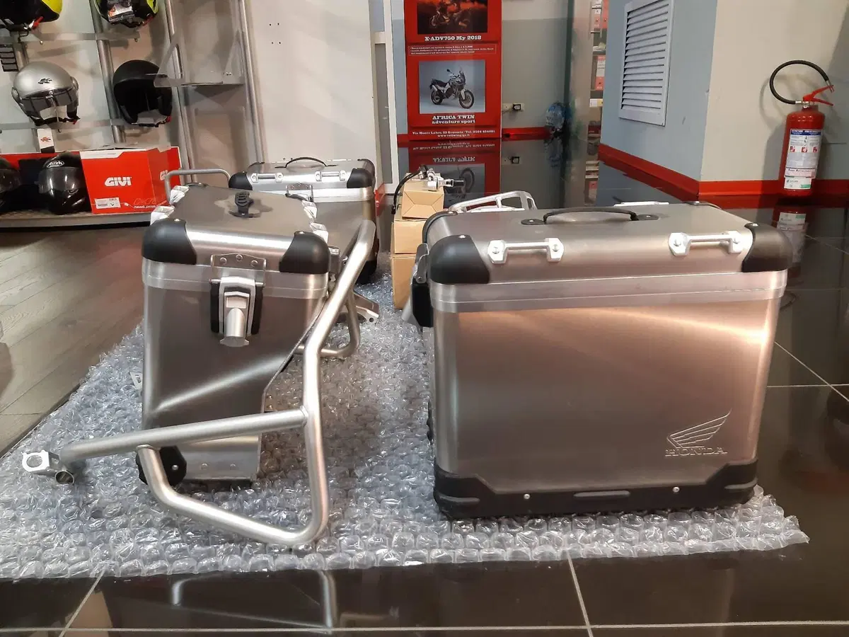 PACK AFRICA TWIN DESERT TRACK DCT Honda (4)