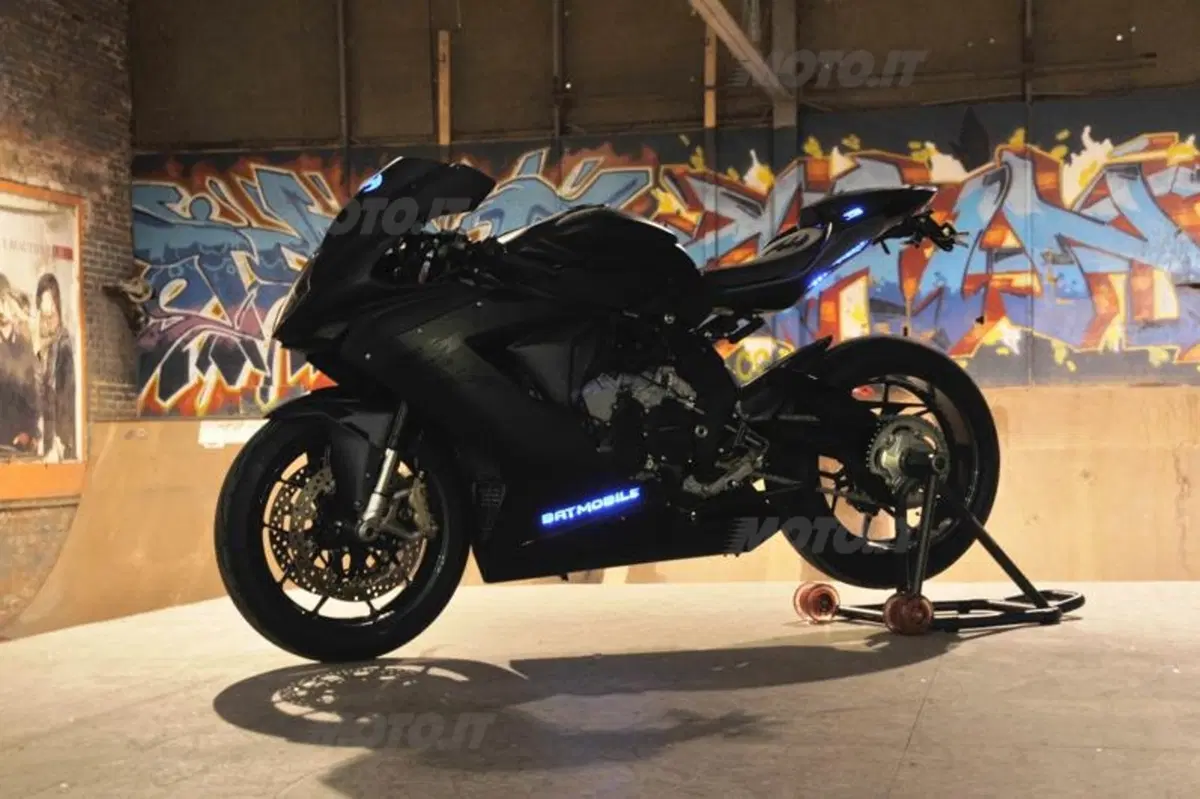 Una MV Agusta F3 675 in stile Batman per Justin Bieber