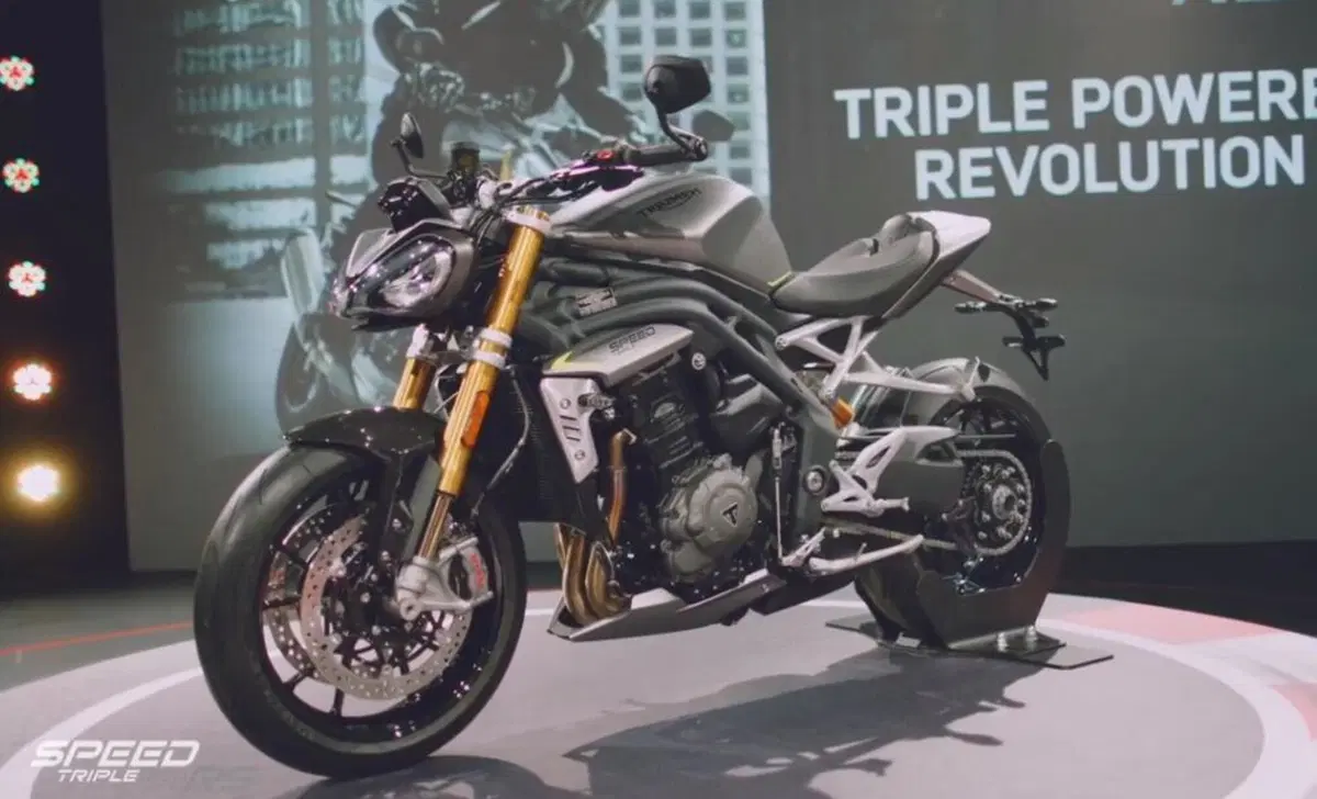 Triumph Speed Triple 1200 Speed Triple 1200 RS (2021 - 24) (9)