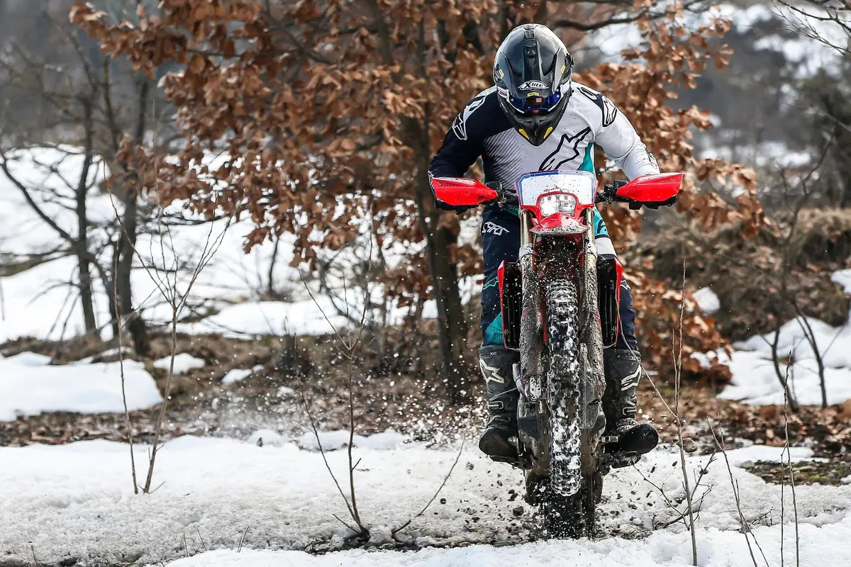 Honda CRF 450RX 2021 TEST: potentissima e con un gran telaio (14)