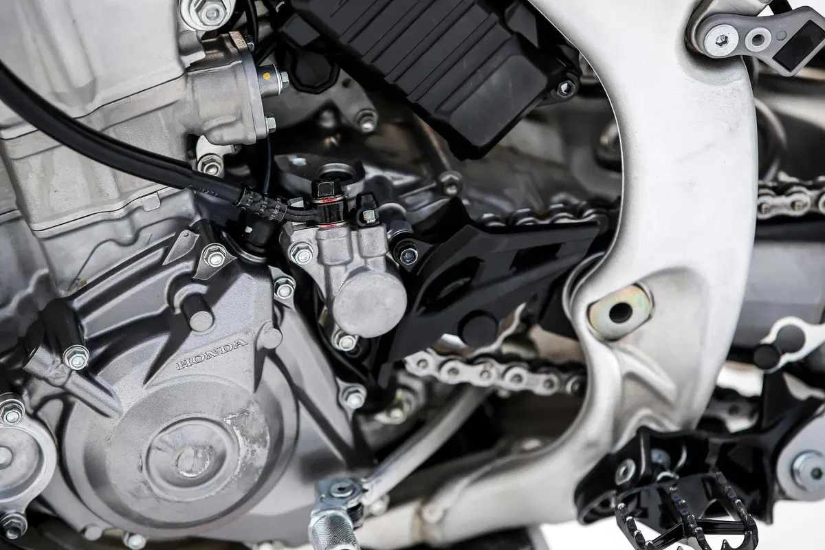 Honda CRF 450RX 2021 TEST: potentissima e con un gran telaio (17)