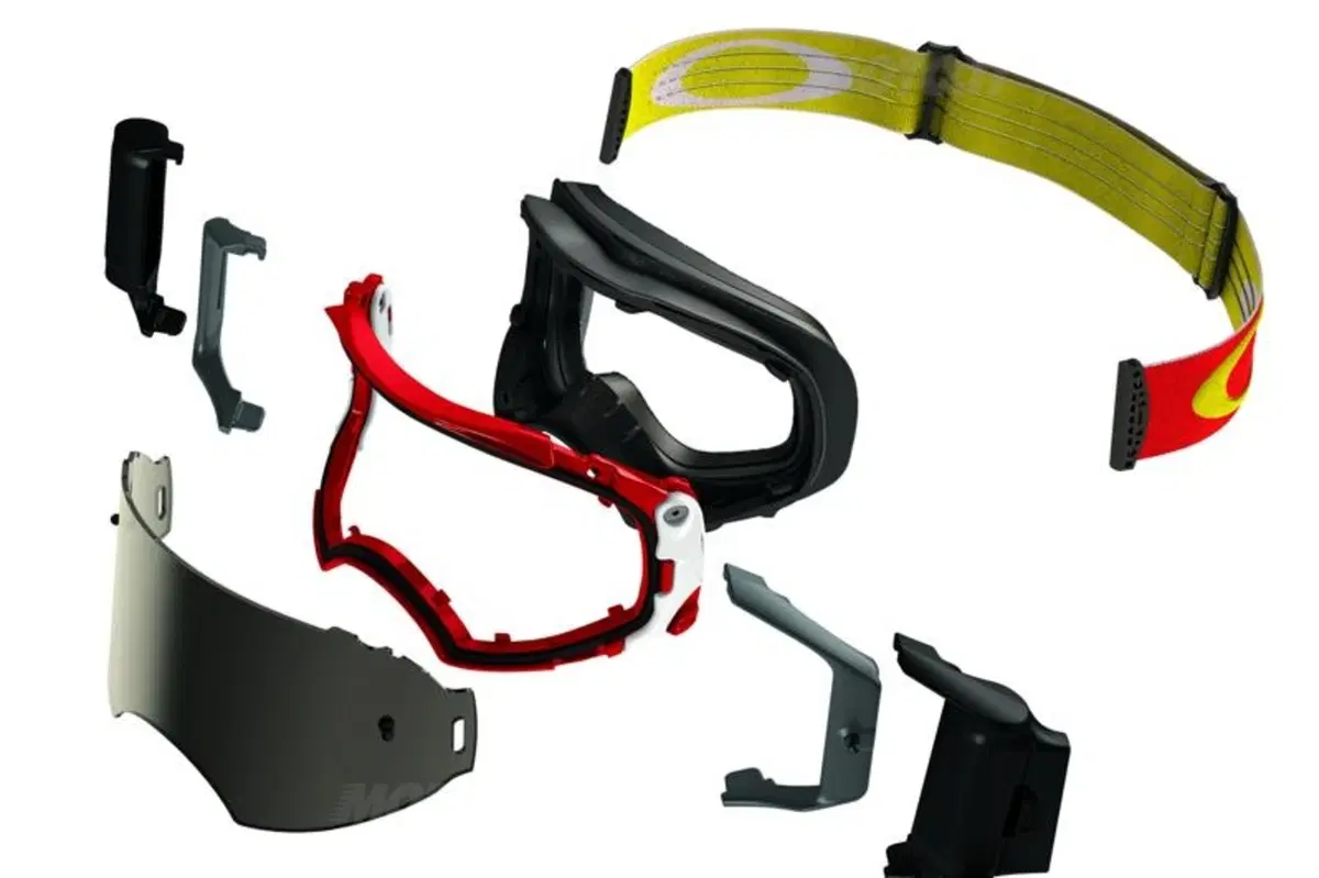 Nuove maschere offroad Oakley Airbrake MX