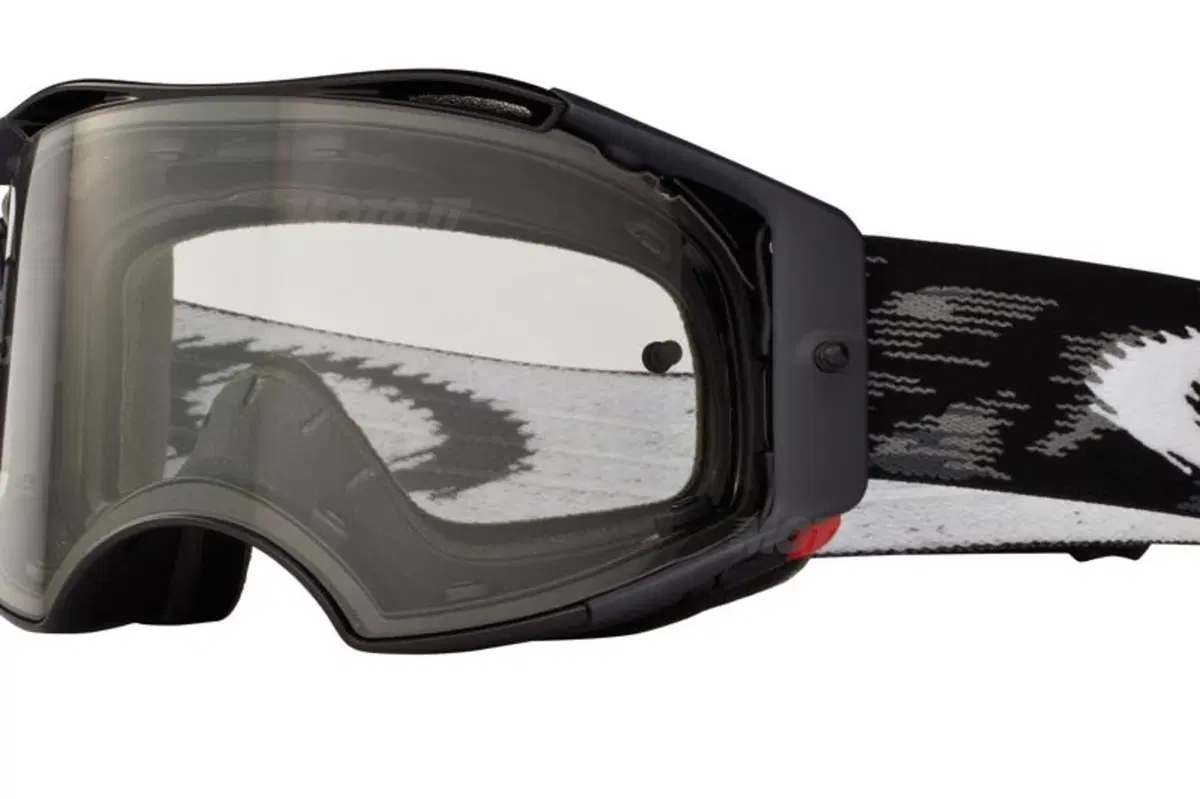 Nuove maschere offroad Oakley Airbrake MX (2)