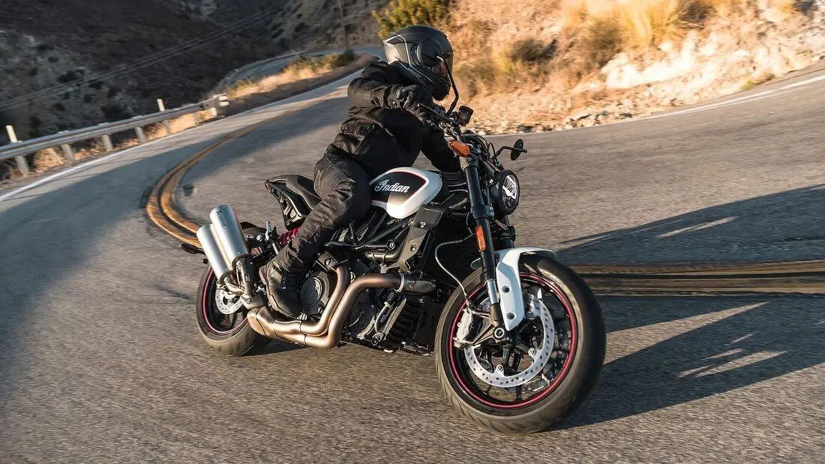 Indian FTR 1200 gamma 2021. Quattro le versioni rinnovate (3)