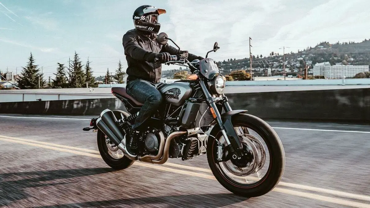 Indian FTR 1200 gamma 2021. Quattro le versioni rinnovate