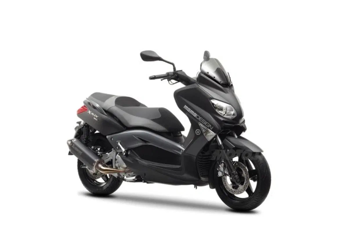 Yamaha X-MAX 250 MOMODESIGN (2)