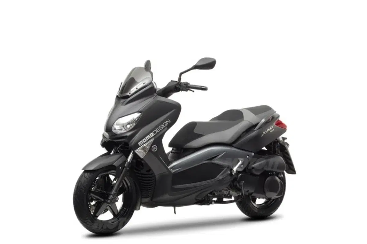 Yamaha X-MAX 250 MOMODESIGN (5)