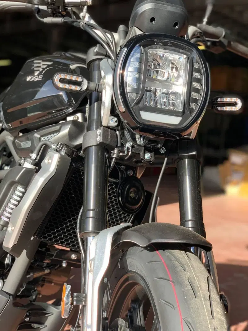 Voge Trofeo 300AC (2021 - 26) (2)