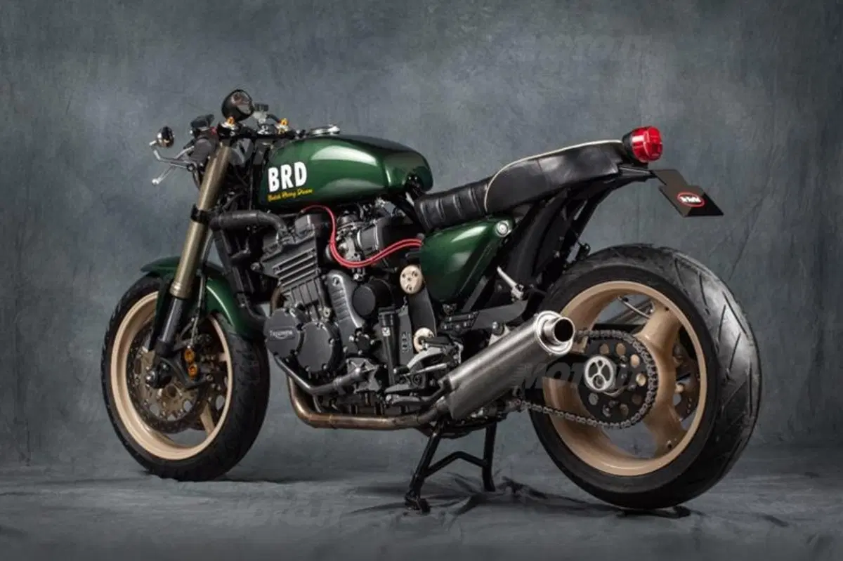 Mr. Martini BRD 900: la resurrezione di una Triumph (2)