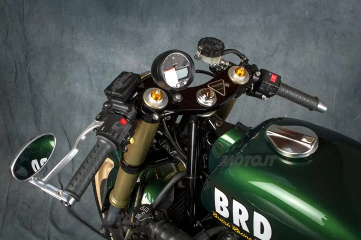 Mr. Martini BRD 900: la resurrezione di una Triumph (7)
