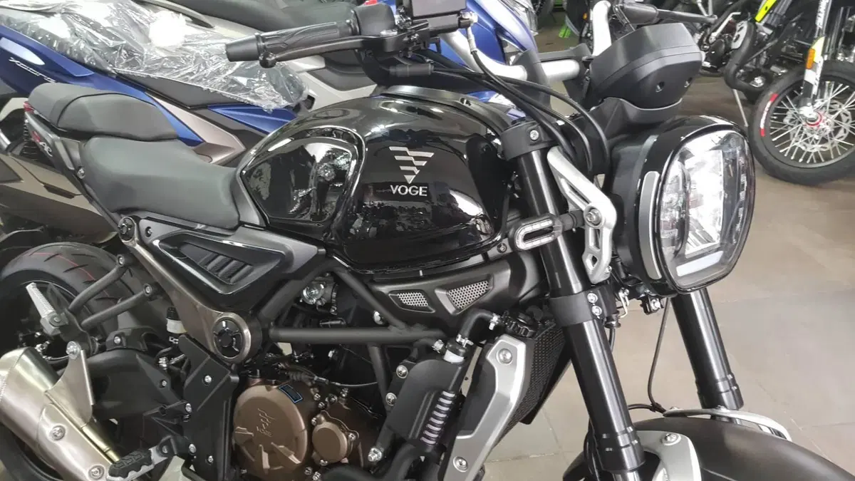 Voge Trofeo 300AC (2020) (2)