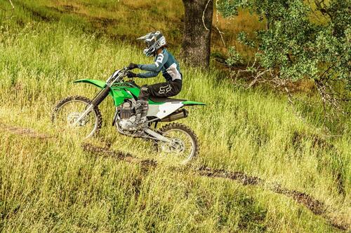 Kawasaki KLX 230R S. La trail facile e furba. Ma non per noi (2)