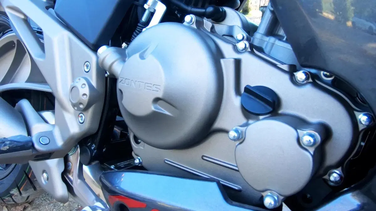 Zontes 125 U TEST anteprima (4)