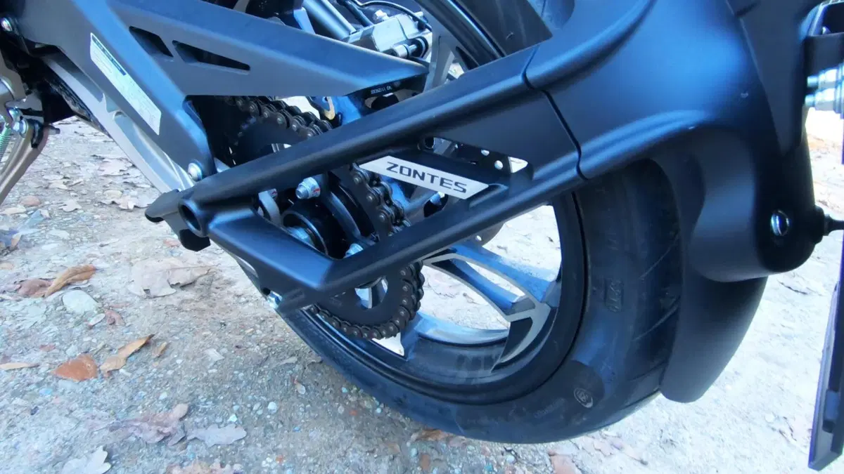 Zontes 125 U TEST anteprima (5)