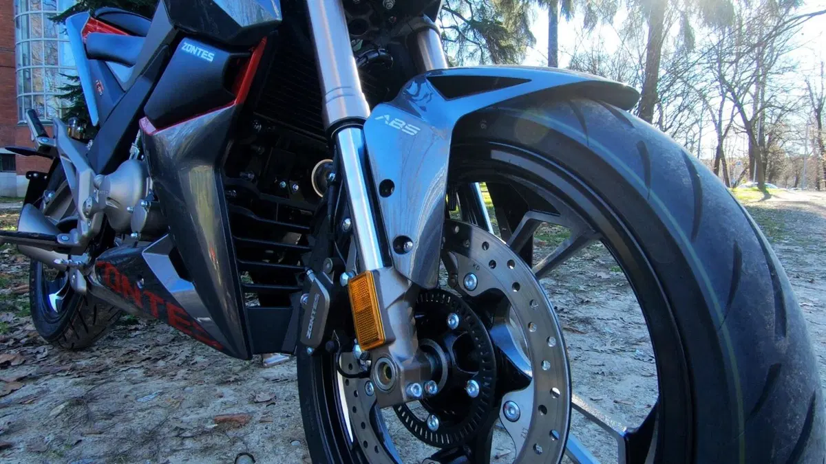 Zontes 125 U TEST anteprima (8)